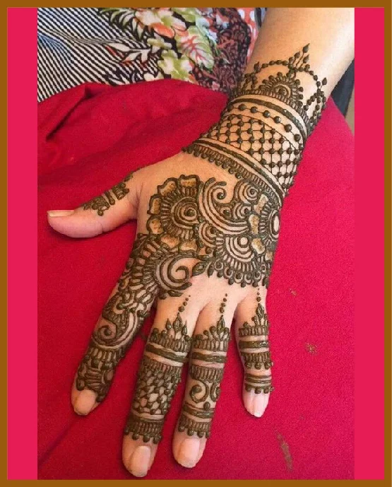Trending Stylish Back Hand Design With Twist Stylish Back Hand Mehndi Design